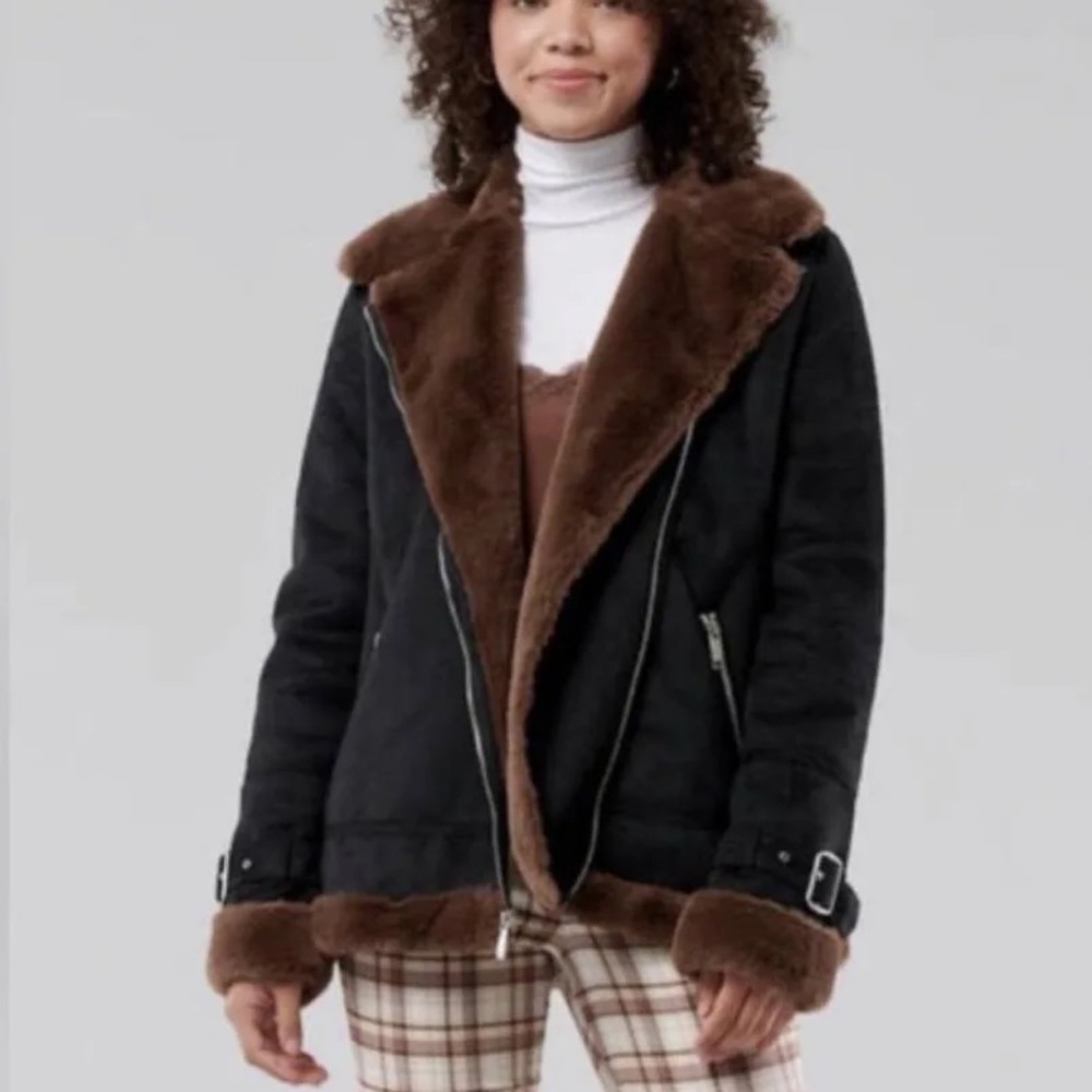 Hollister Black and Brown Teddy Jacket